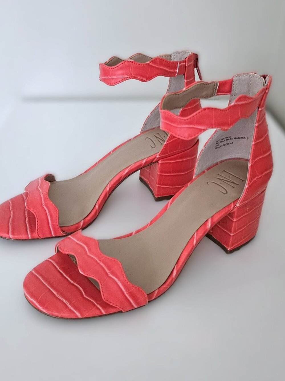 INC | Coral Croc Block Heel Sandals | Scalloped | Size 6